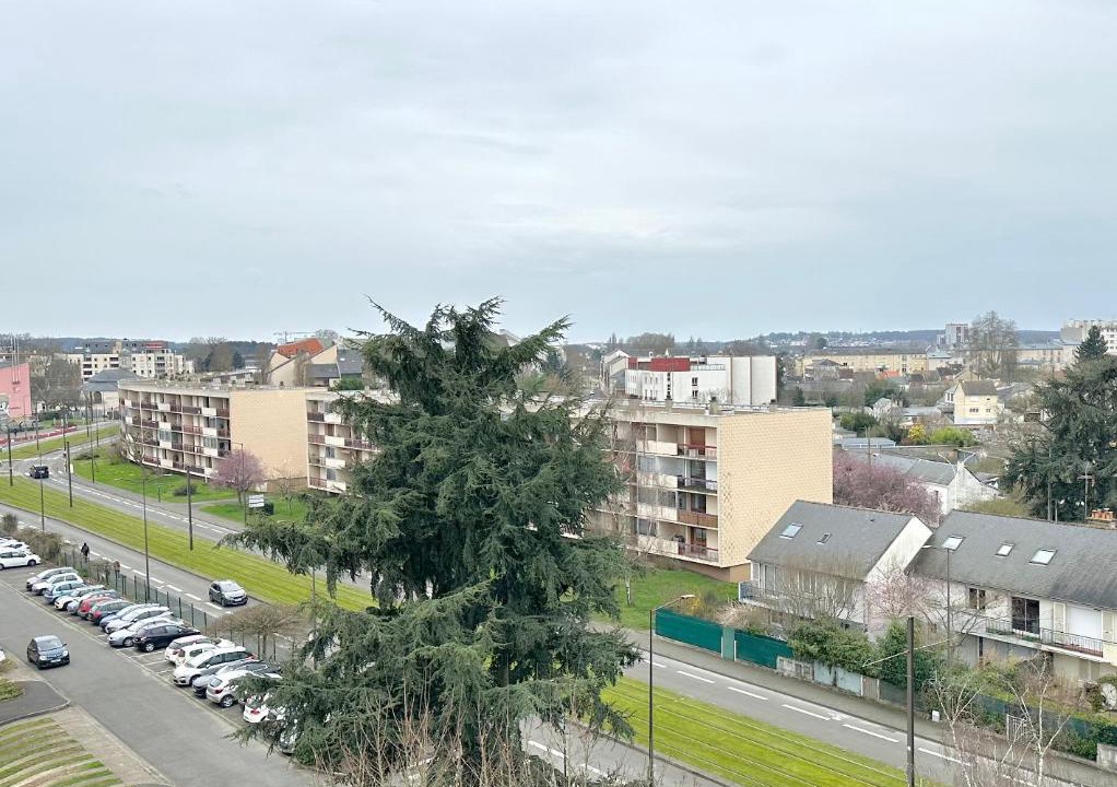 Photo of Others in Sablons - Newton