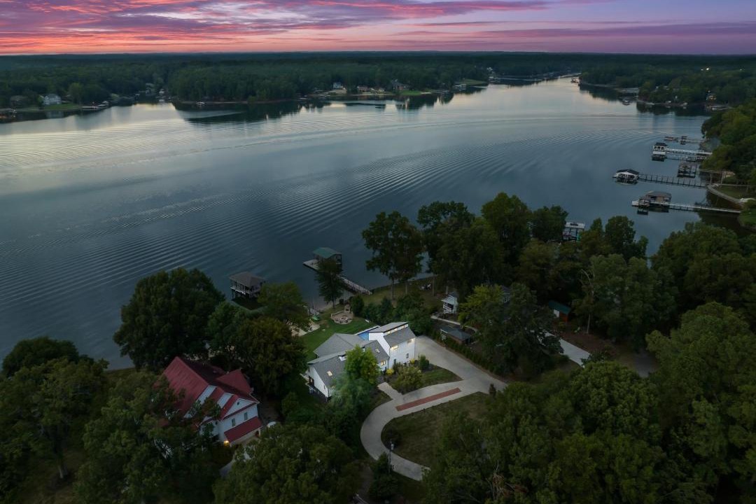 Photo of Others in Mooresville