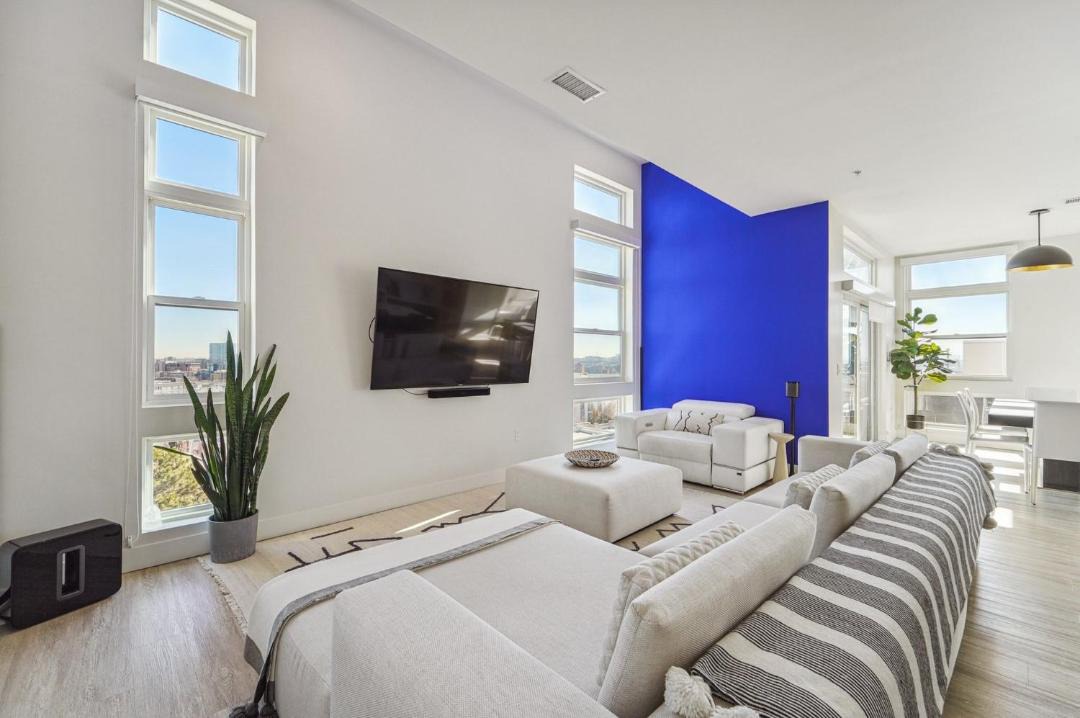 Photo of Livingroom in Highland