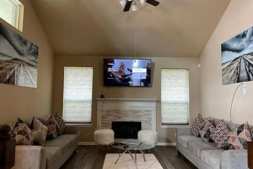 Photo of Livingroom in Humble