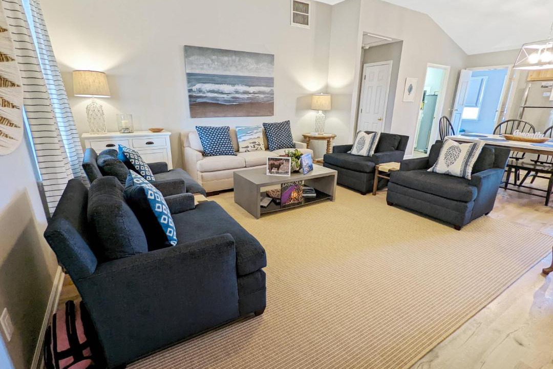 Photo of Others in Deep Hole