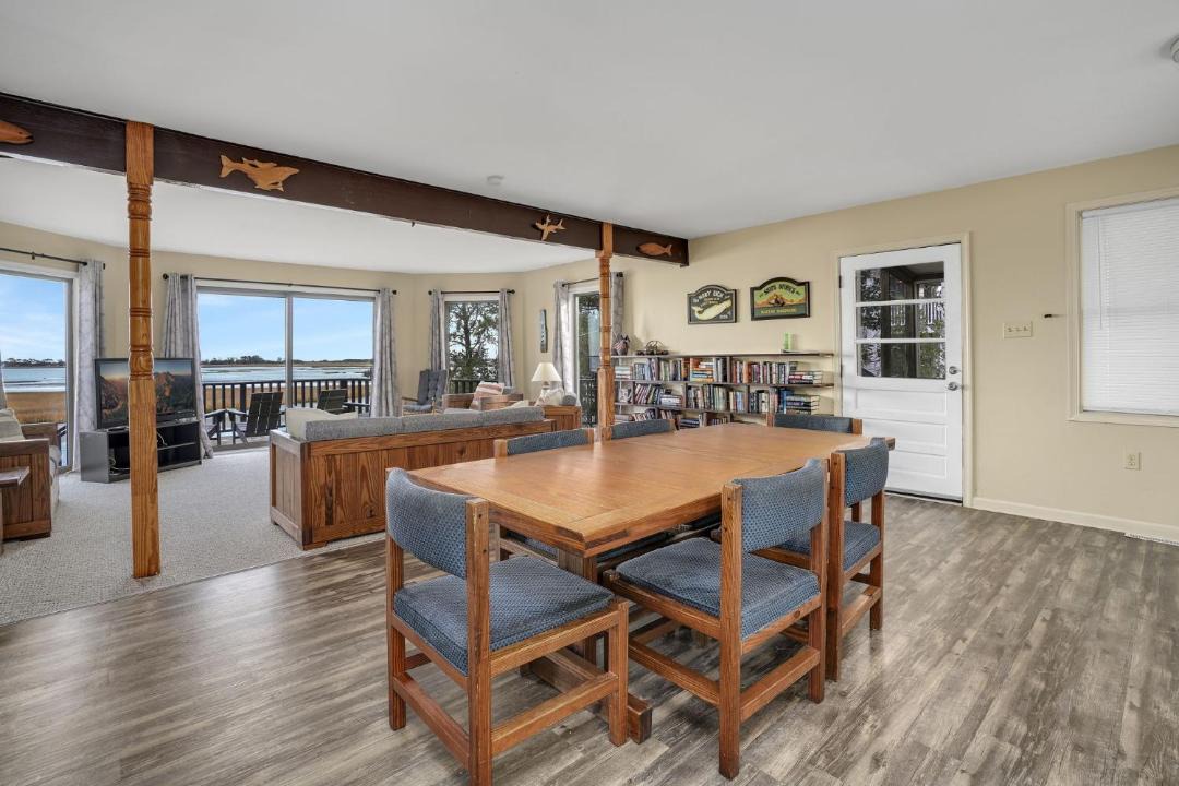 Photo of Others in Deep Hole