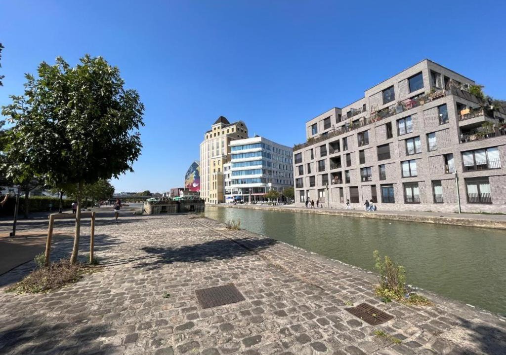 Photo of Others in Pantin