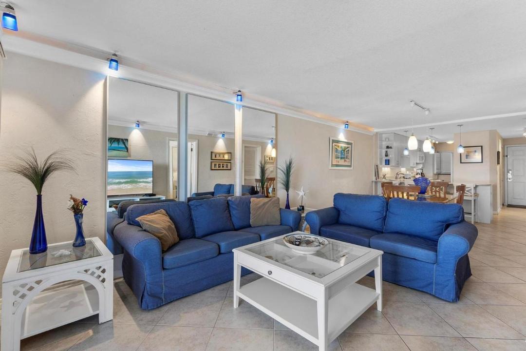 Photo of Livingroom in New Smyrna Beach