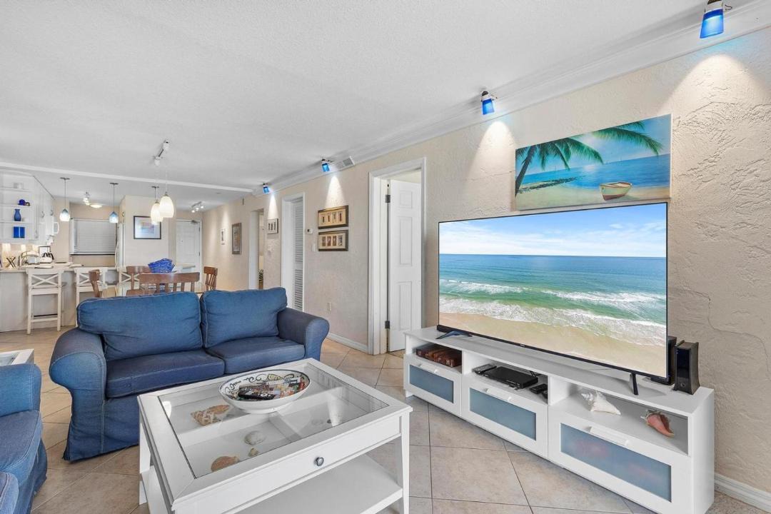 Photo of Livingroom in New Smyrna Beach