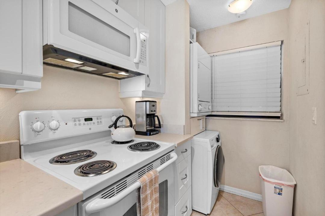 Photo of Kitchen in New Smyrna Beach