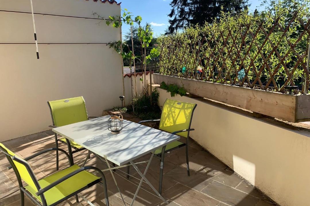 Photo of Patio Balcony in Gourgeon