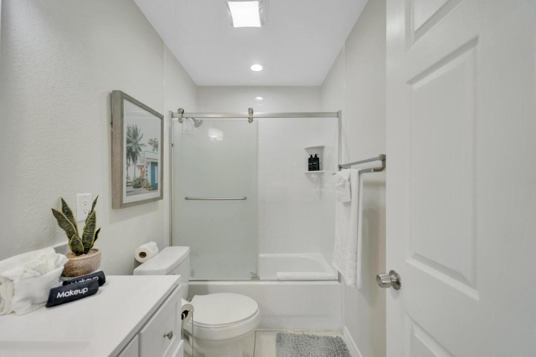 Photo of Bathroom in Apollo Beach