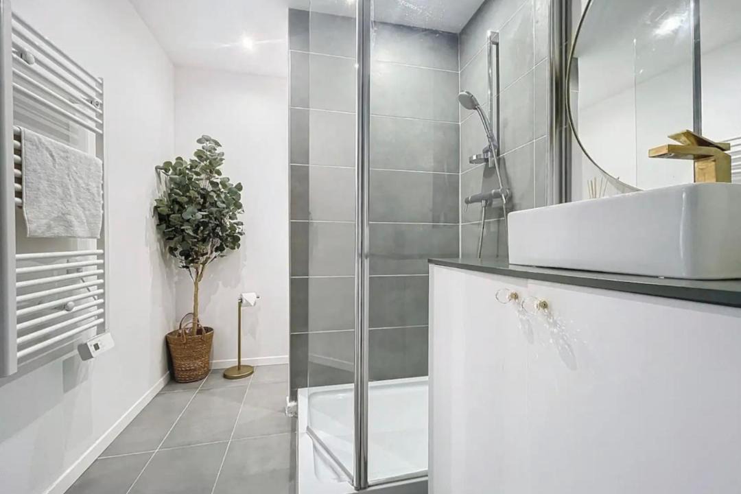 Photo of Bathroom in Talant