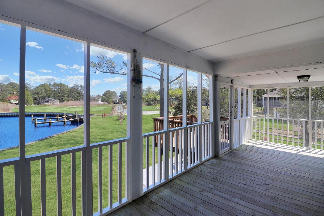 Photo of Patio Balcony in Deep Hole