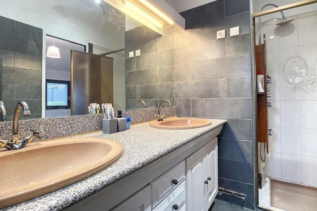 Photo of Bathroom in Villemandeur