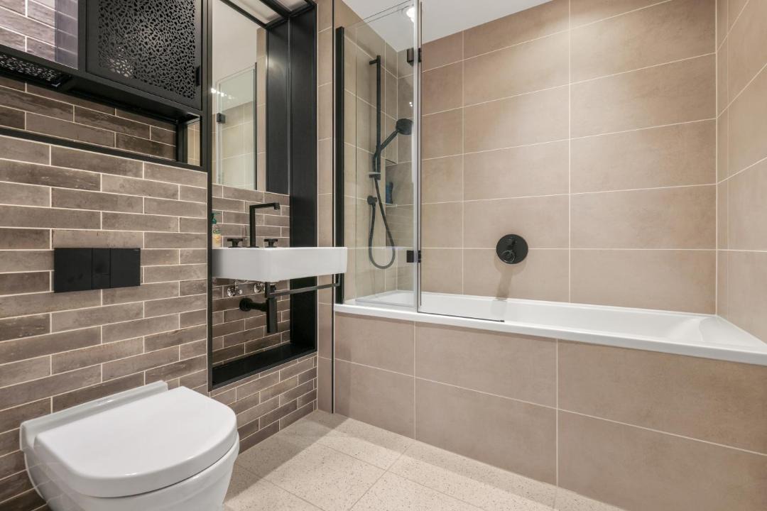 Photo of Bathroom in Poplar