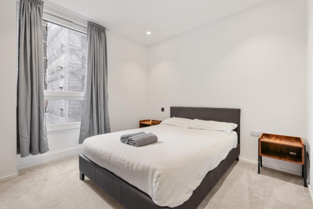 Photo of Bedroom in Poplar