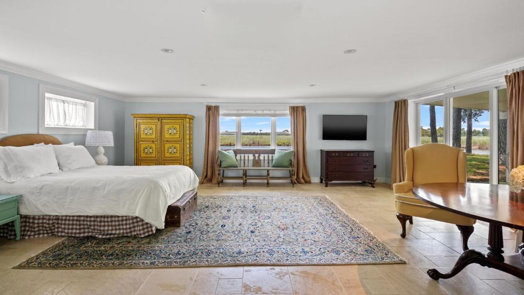 Photo of Bedroom in Temperanceville