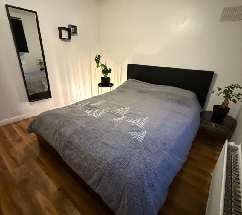 Photo of Bedroom in Caterham