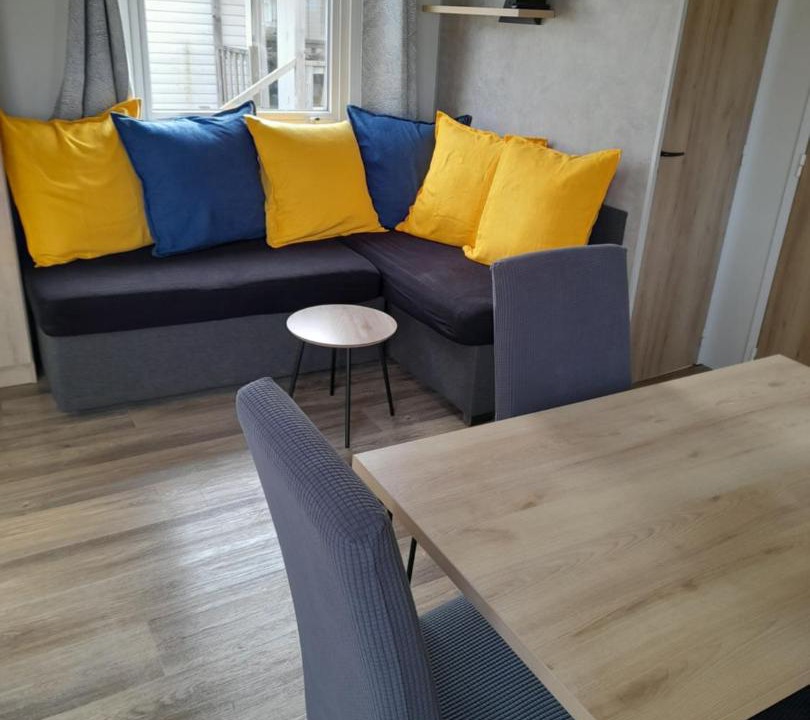 Photo of Others in Litteau