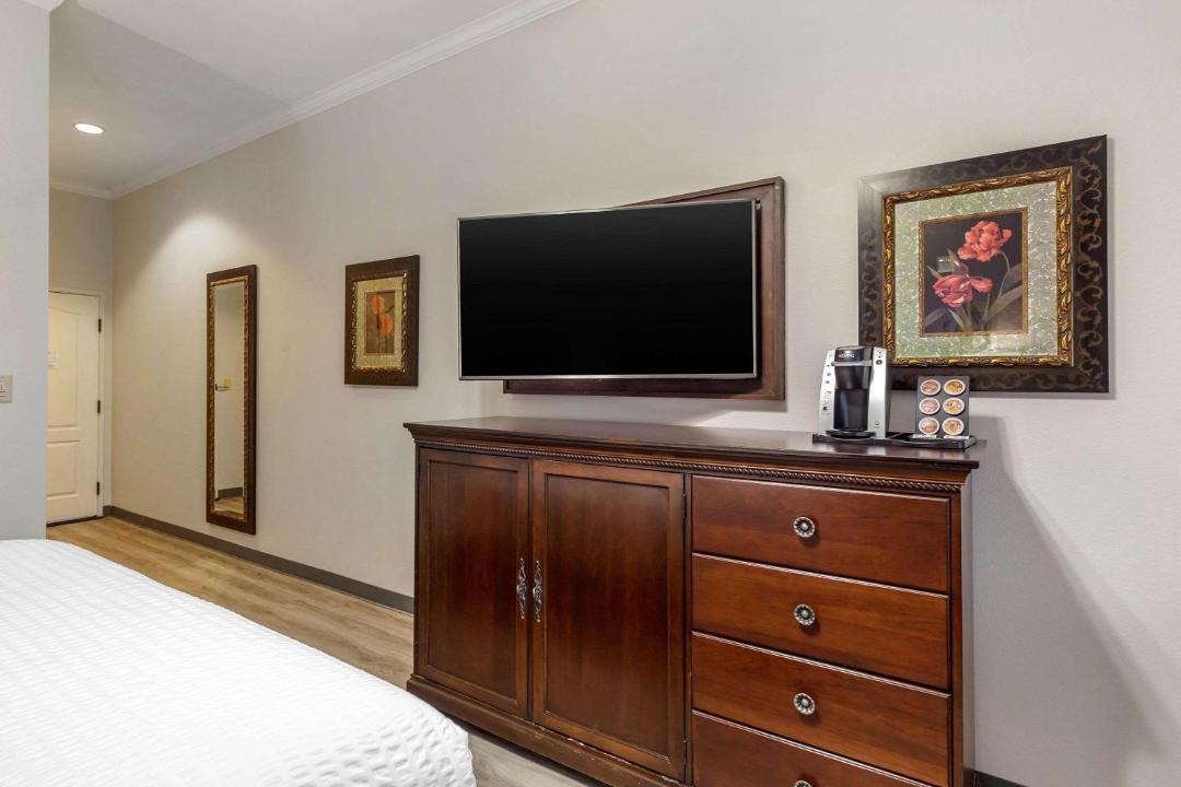 Photo of Bedroom in Sulphur Springs