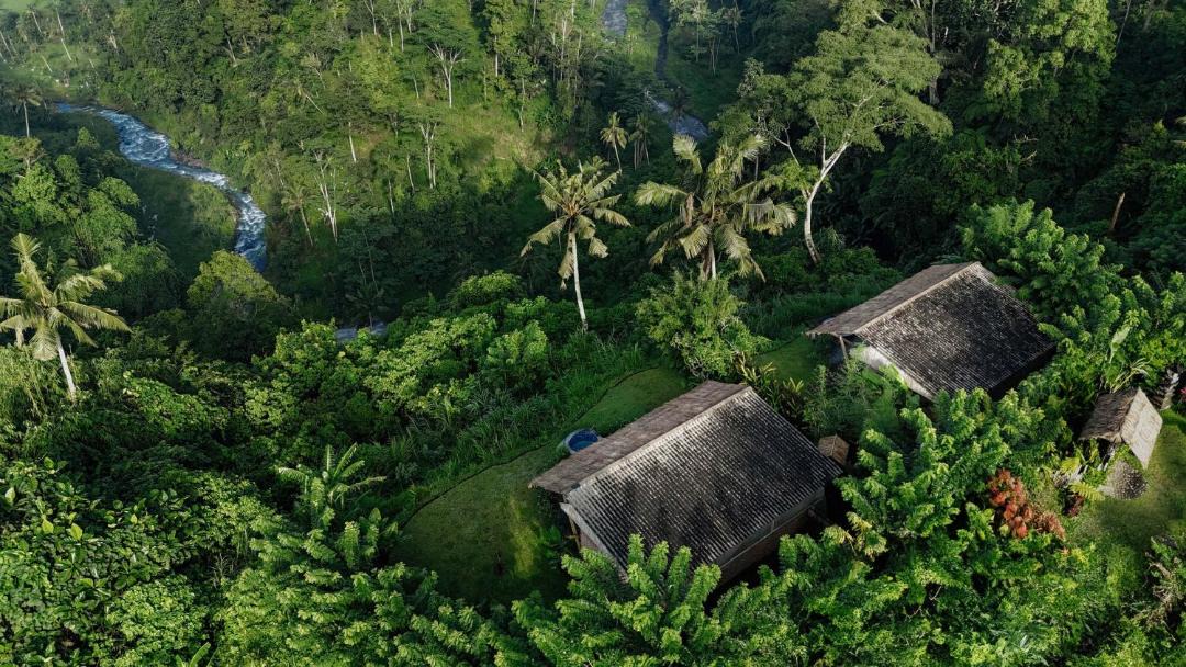 Photo of Others in Selat