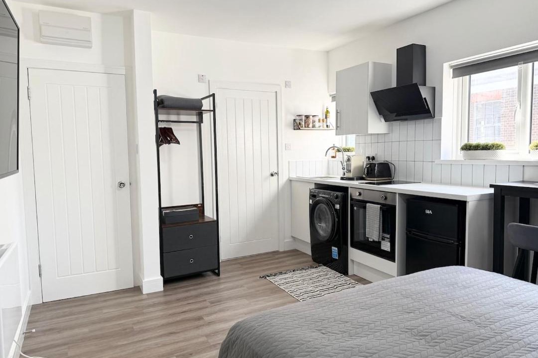 Photo of Others in Hoxton West