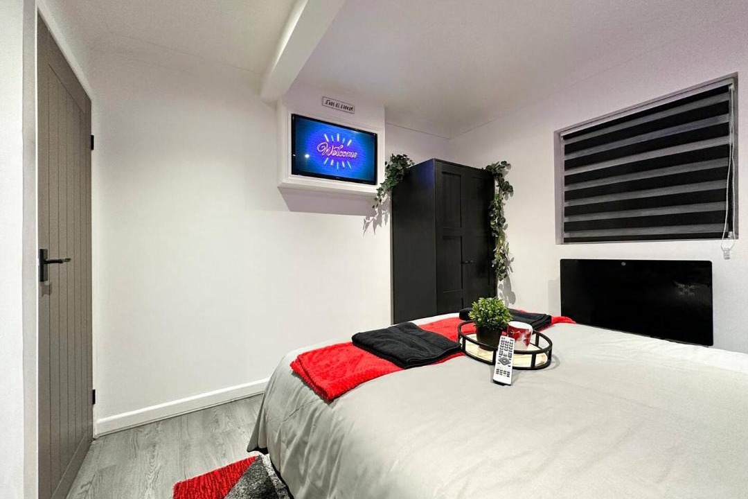 Photo of Others in Enfield Highway