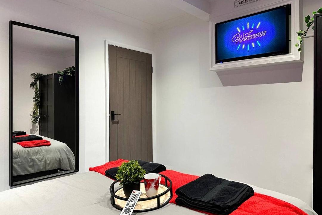 Photo of Others in Enfield Highway