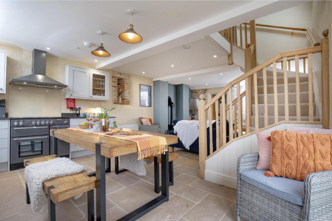 Photo of Others in Holditch