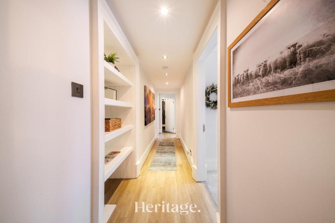 Photo of Others in Keith