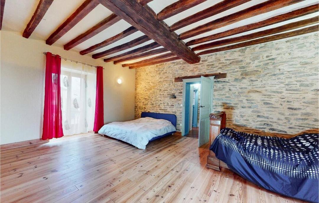 Photo of Bedroom in Parennes