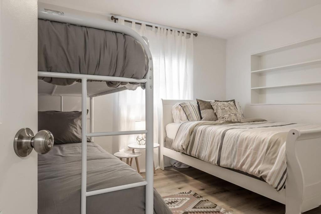 Photo of Bedroom in Largo