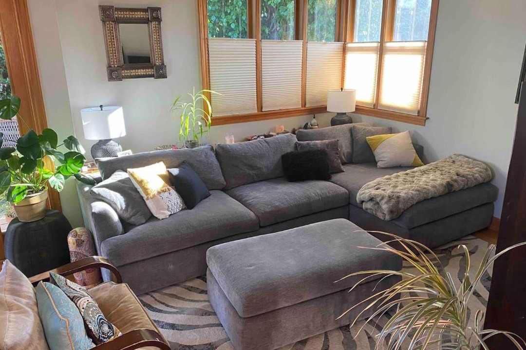 Photo of Livingroom in Upper Telegraph