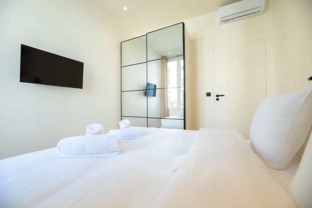 Photo of Bedroom in Clichy