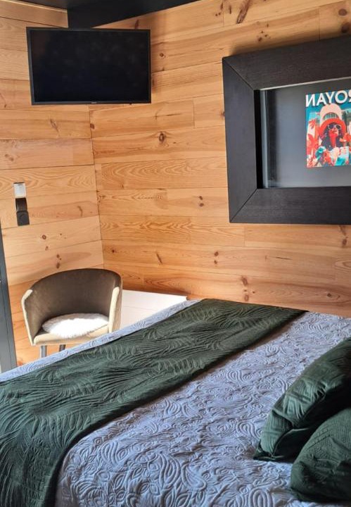 Photo of Bedroom in Medis