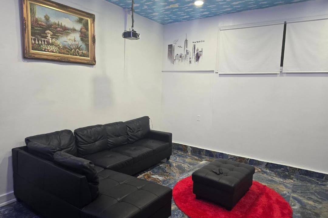 Photo of Livingroom in North Side