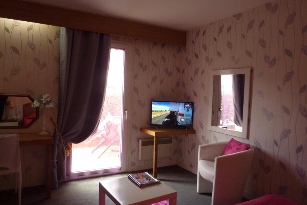 Photo of Others in Saint-Pere