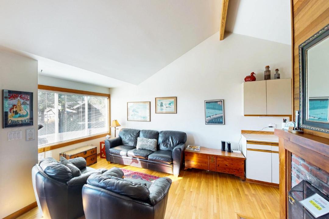 Photo of Others in Cannon Beach