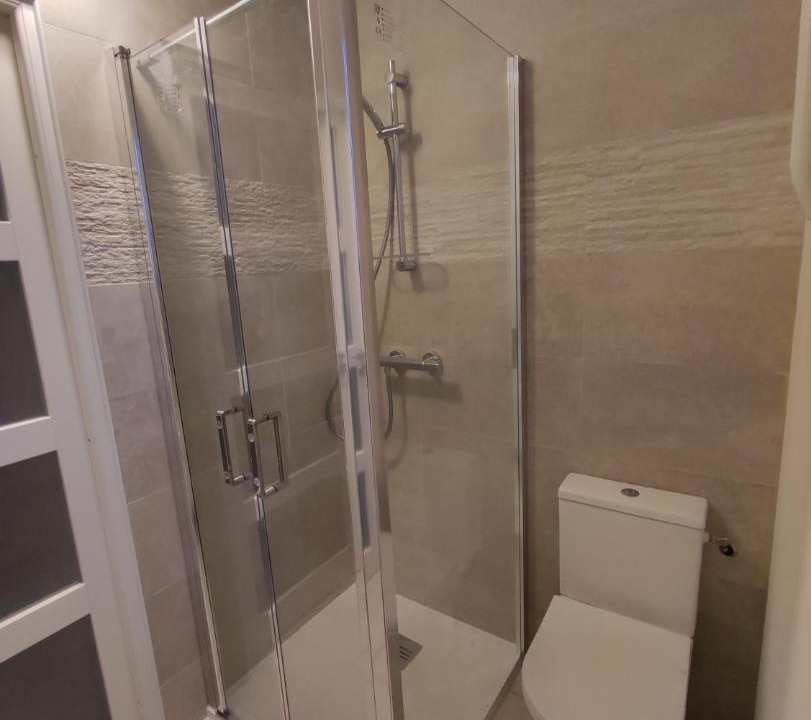 Photo of Bathroom in La Croix-en-Touraine