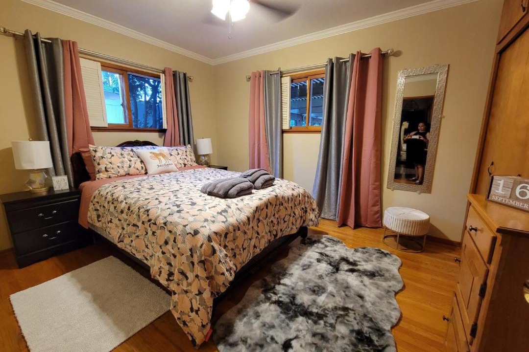 Photo of Bedroom in Wrigley