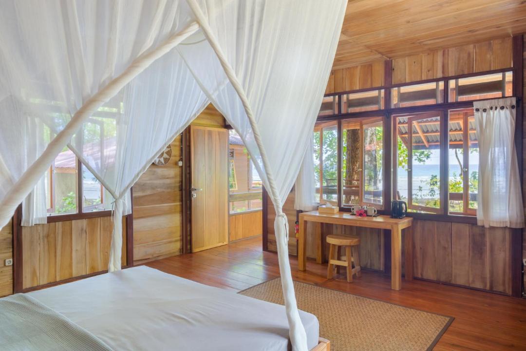 Photo of Others in Pulisan