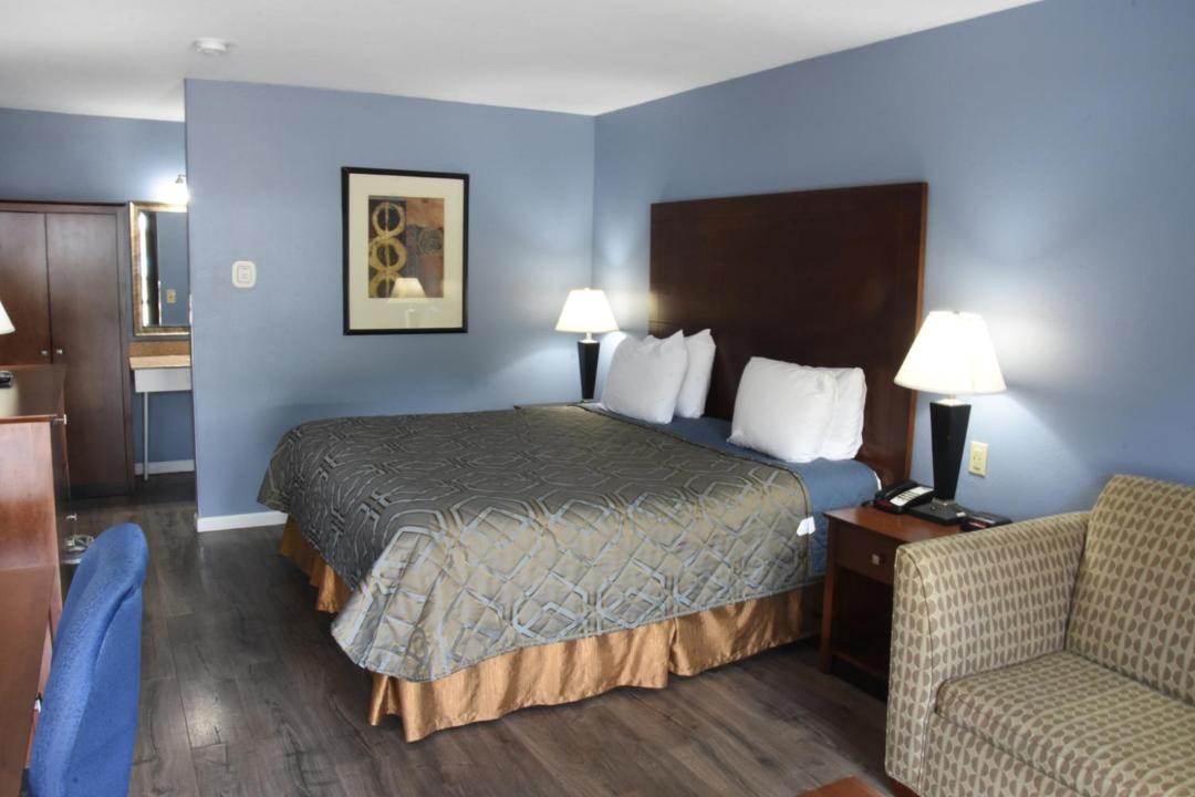 Photo of Bedroom in Clinton