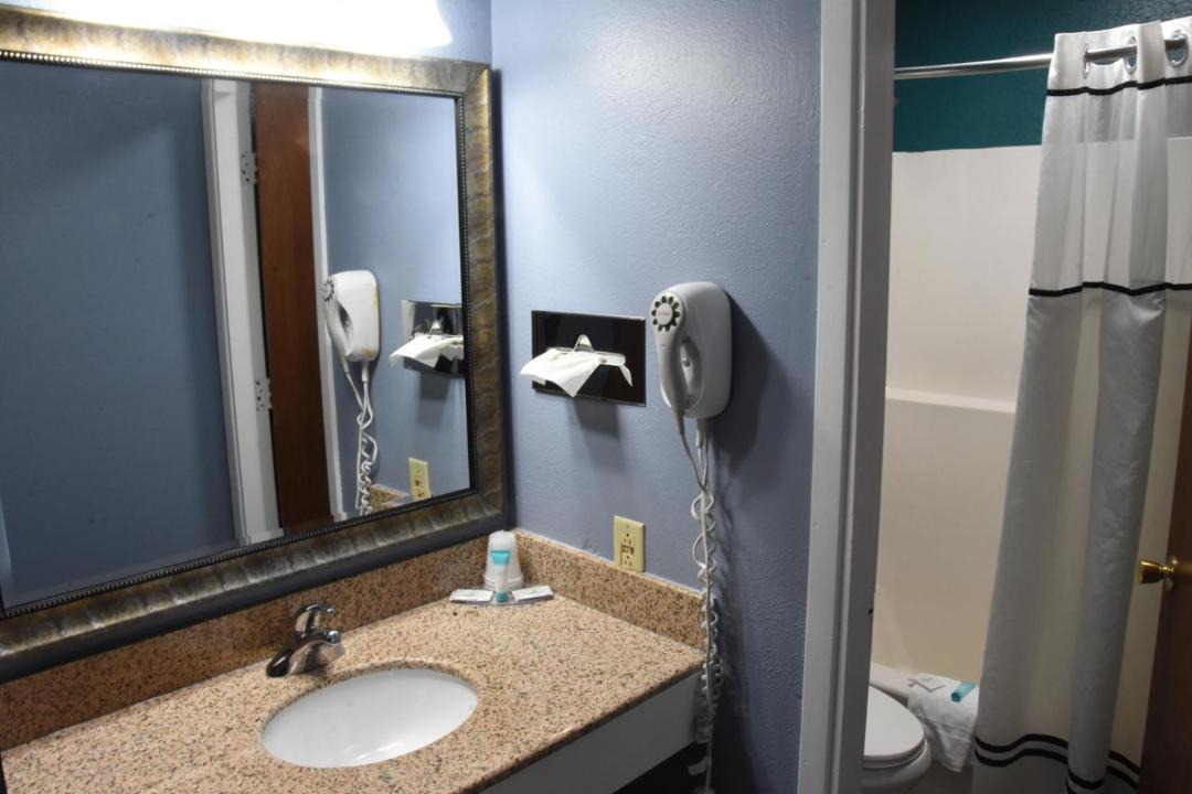 Photo of Bathroom in Clinton