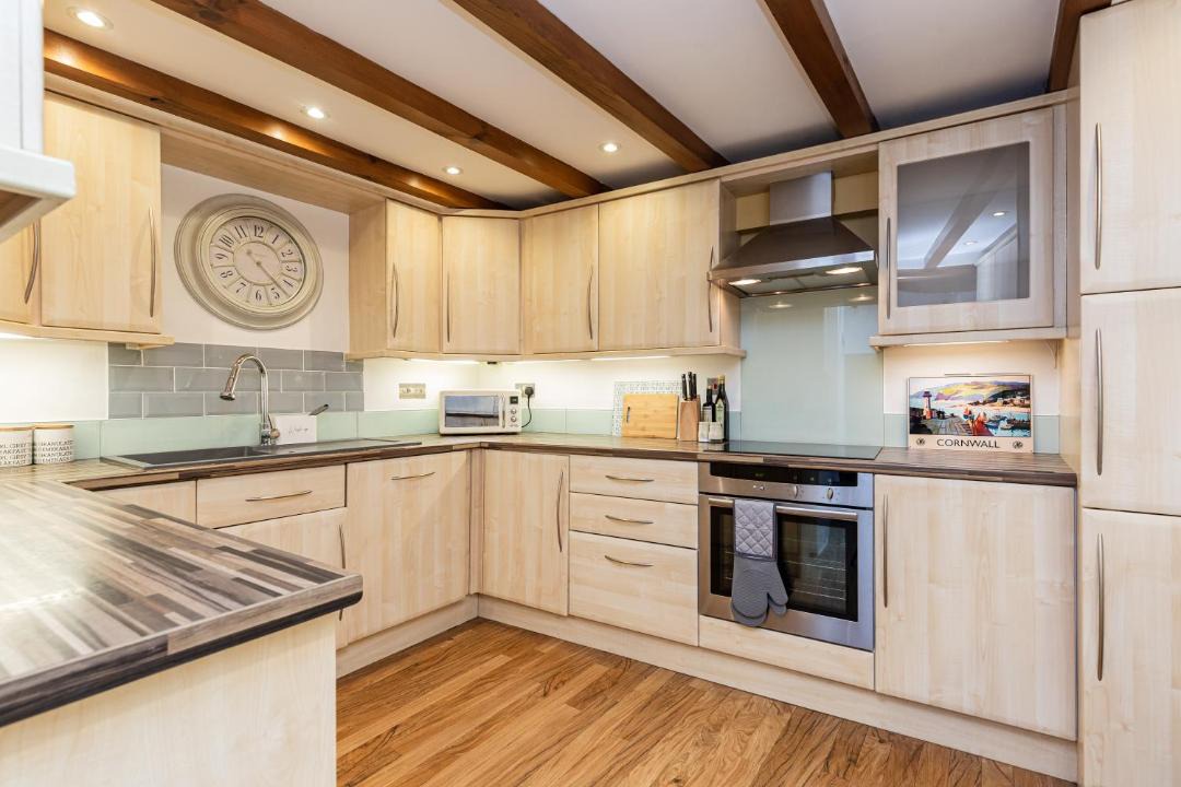 Photo of Kitchen in Calstock