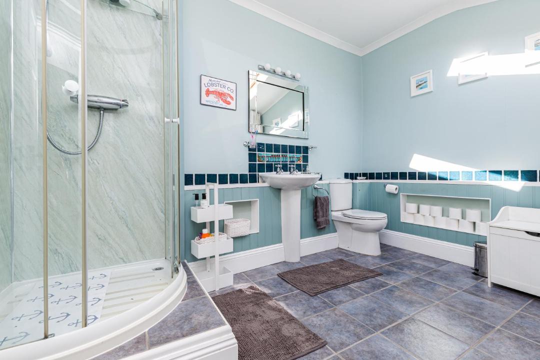Photo of Bathroom in Calstock