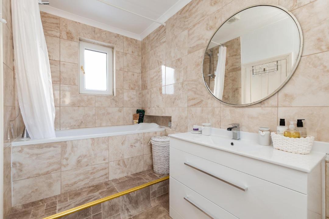 Photo of Bathroom in Calstock