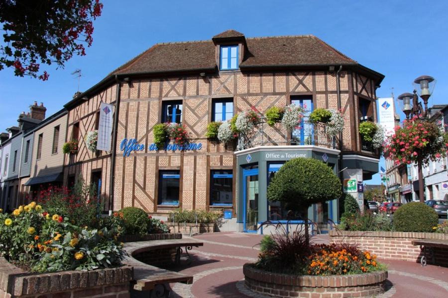 Photo of Buildings in Forges-les-Eaux