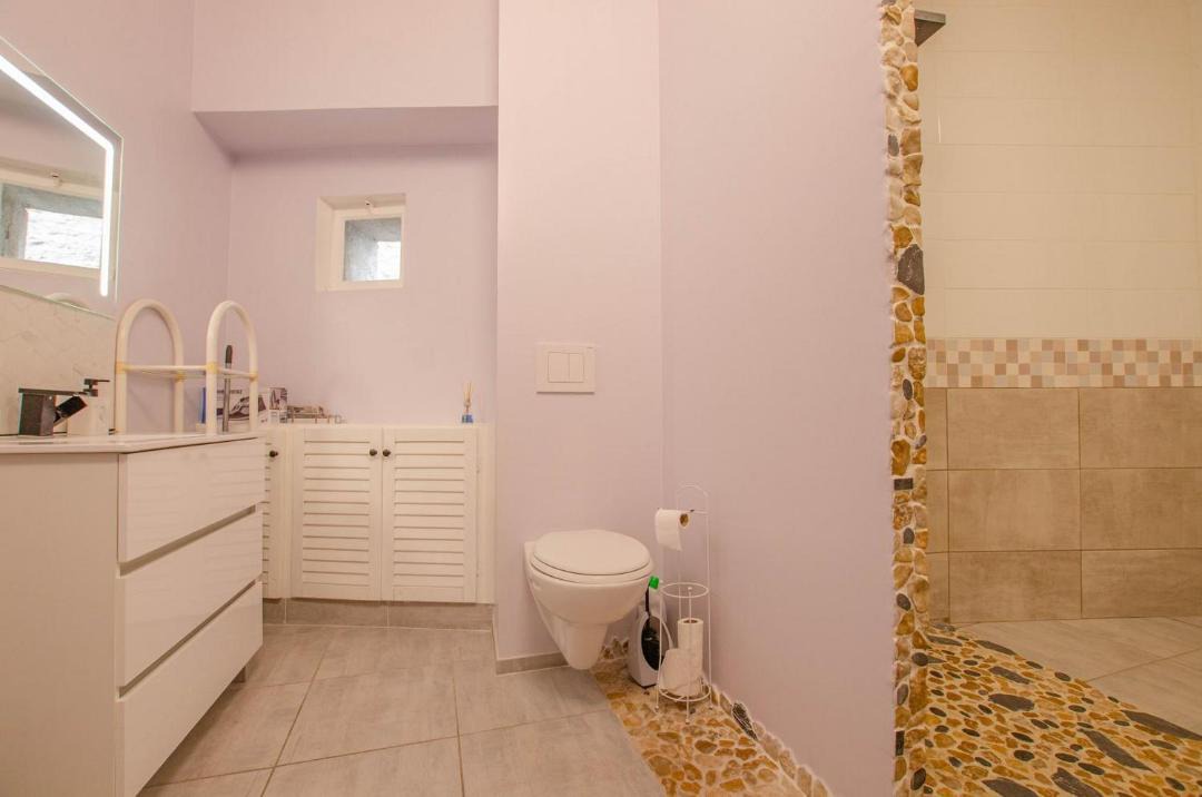 Photo of Bathroom in Bar-sur-Aube