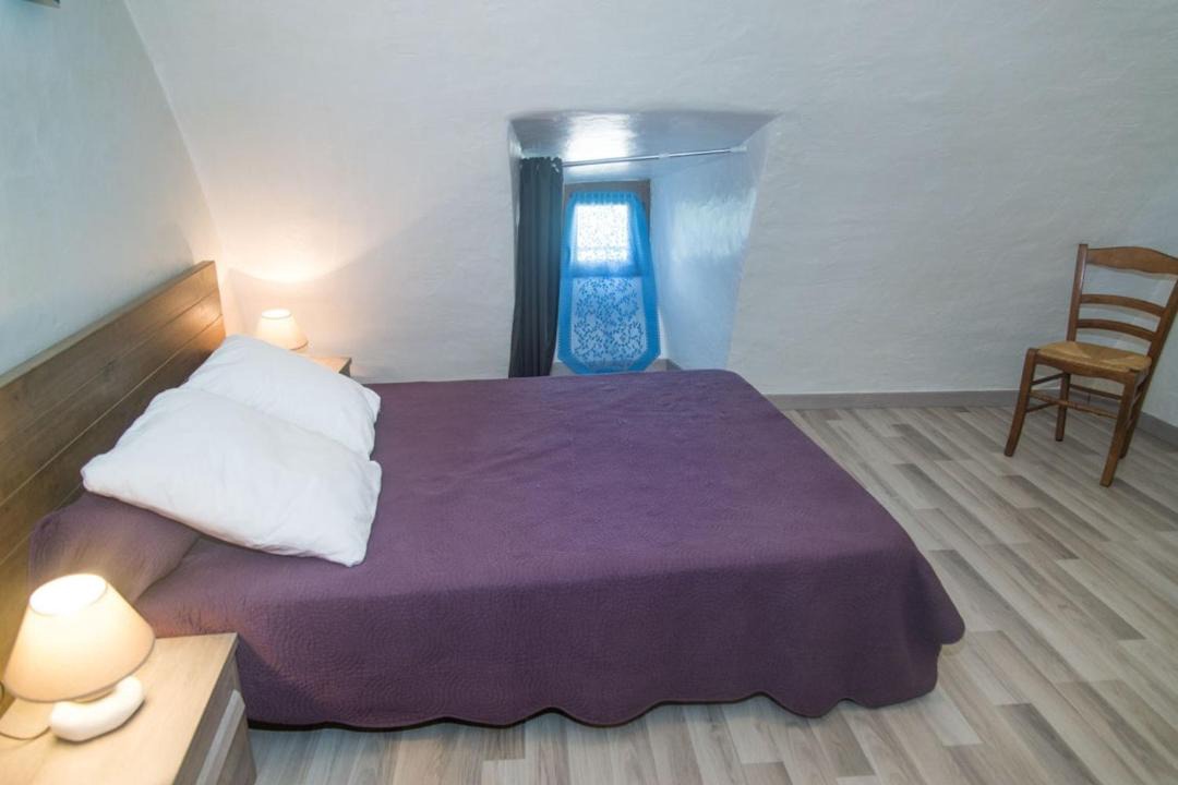 Photo of Bedroom in Saint-Pierre-des-Tripiers