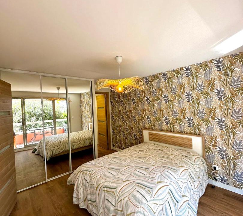 Photo of Bedroom in Caucade