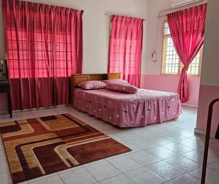 Photo of Bedroom in Kampong Raja