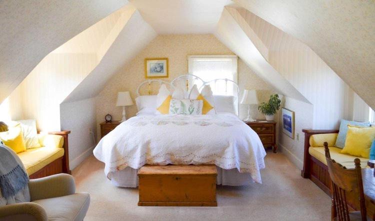 Photo of Bedroom in Mendocino