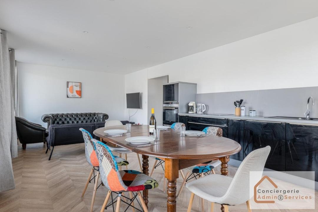 Photo of Others in Cuire